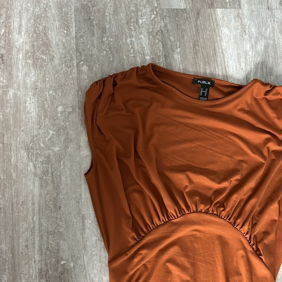 🎁Ruched dress - Picture 4 of 5